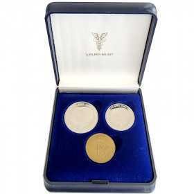 1980, Netherlands, Proof set - Investiture of Queen Beatrix box open